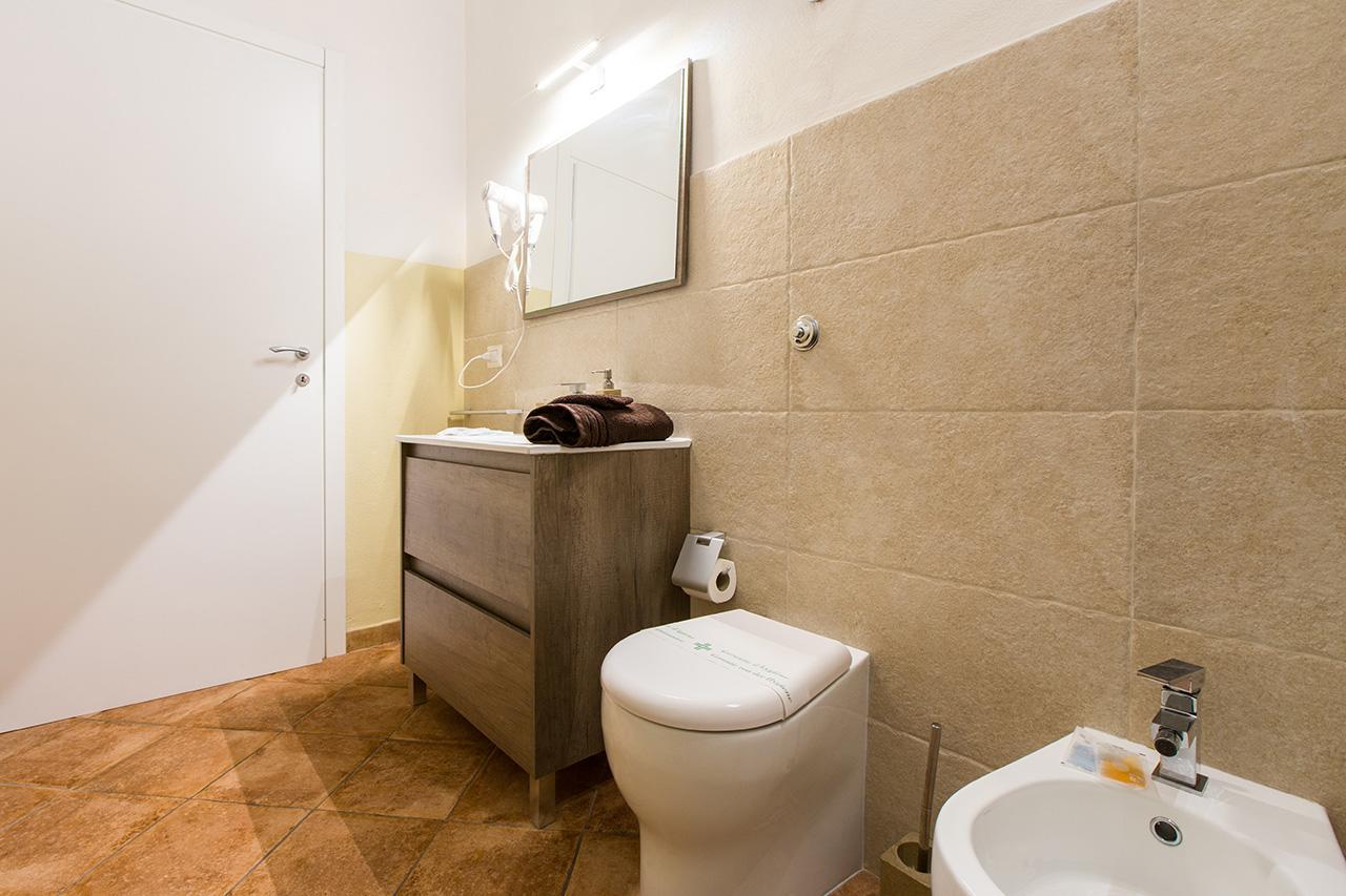 Suite Cagliaritane Notti In Centro Bagian luar foto